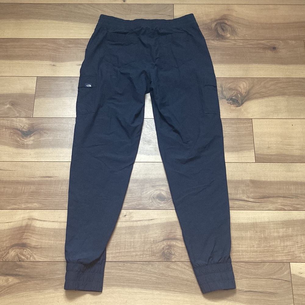 North Face Nylon Joggers. Size 2 - Picture 9 of 11